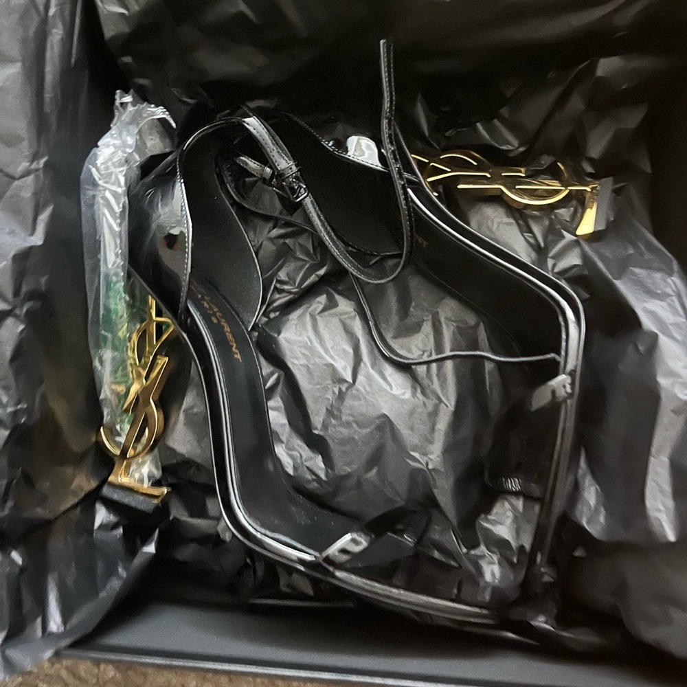 YSL classic black heels size 38. Worn twice still like new